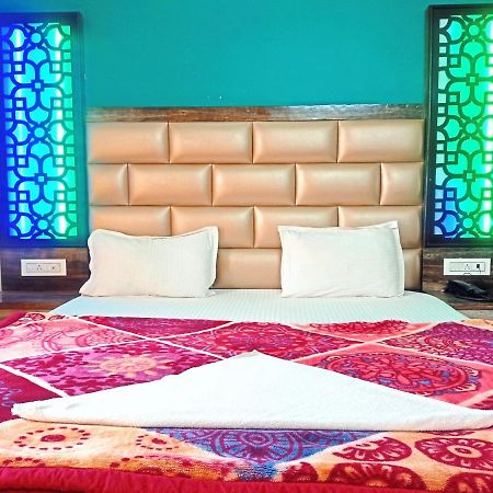 Blooming Star Guest House 曼达莫尼 外观 照片